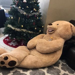 HUGE FLUFFY TEDDY BEAR
